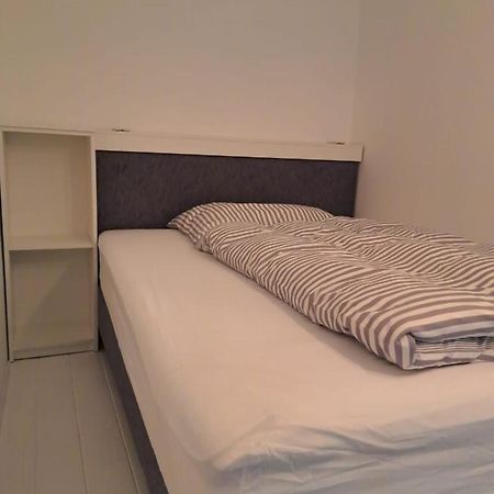 Apartmán Ruhige Art-Garconniere Mit Balkon Vídeň Exteriér fotografie